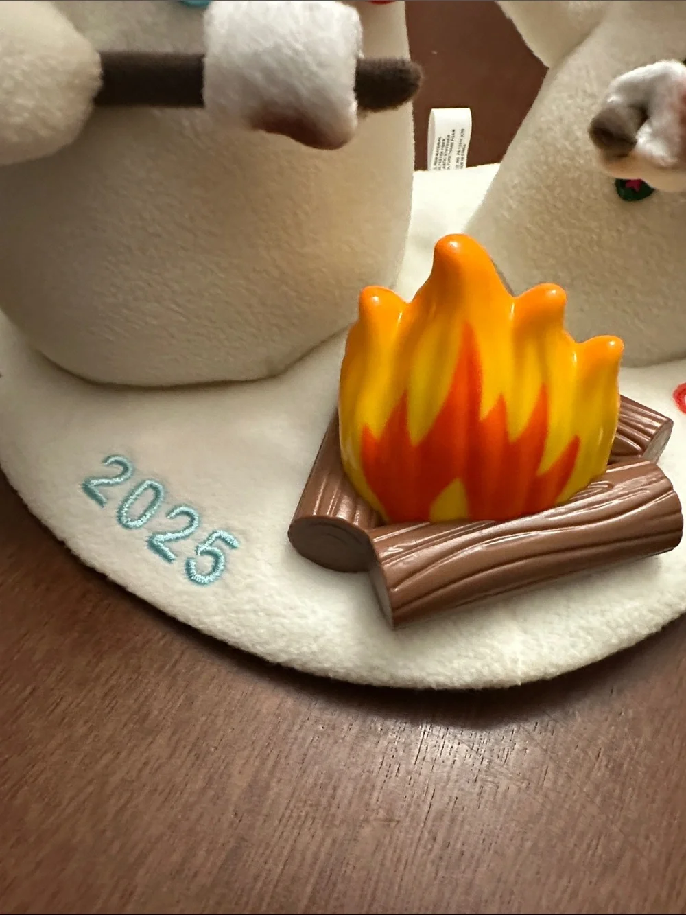 2025 Hallmark Light Sound Motion Roasting Marshmallows Snowmen Plush Holiday - Picture 2 of 10